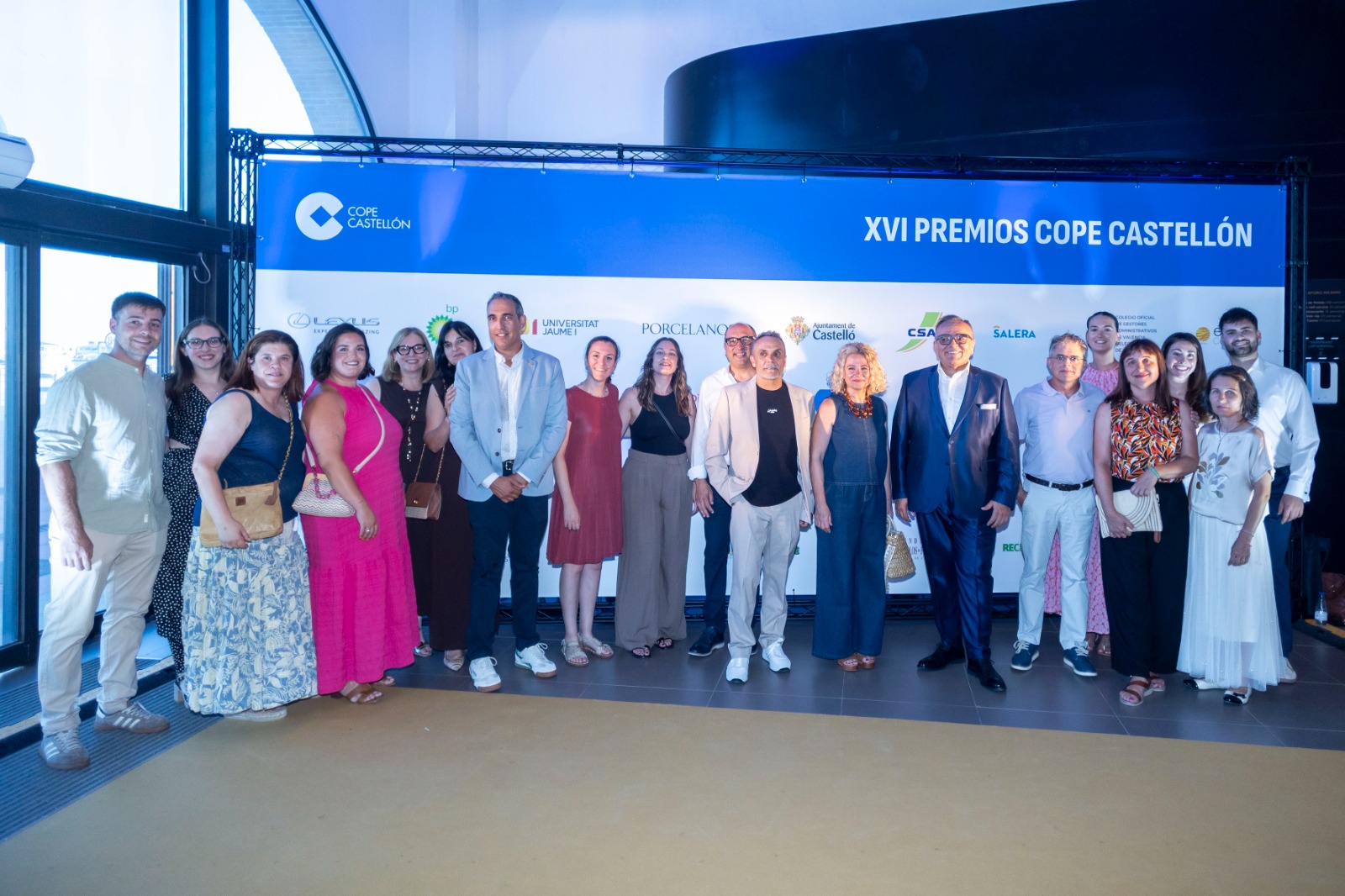 Cabanes recibe el Premio Especial de COPE Castellón por el Centenario de las Fiestas del Agua y el espectáculo «100 a la Font»